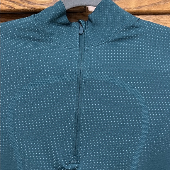 NWT: Lululemon Swiftly Relaxed Half Zip Top - Picture 3 of 5